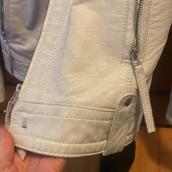 White leather jacket - Picture 6 of 9